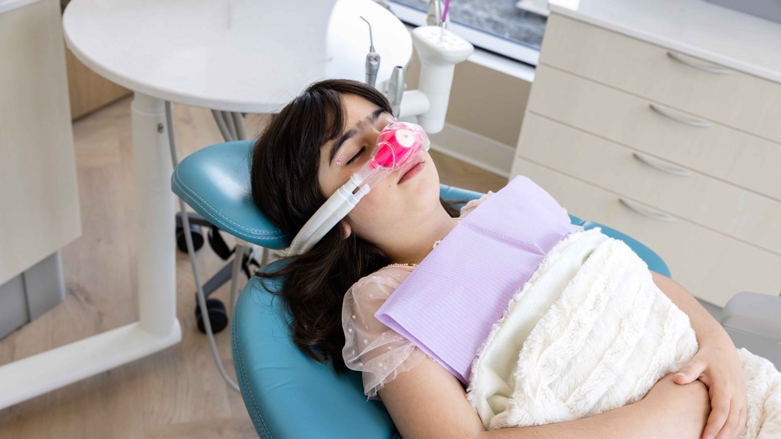 Nitrous or needle-free? What anxious patients should know