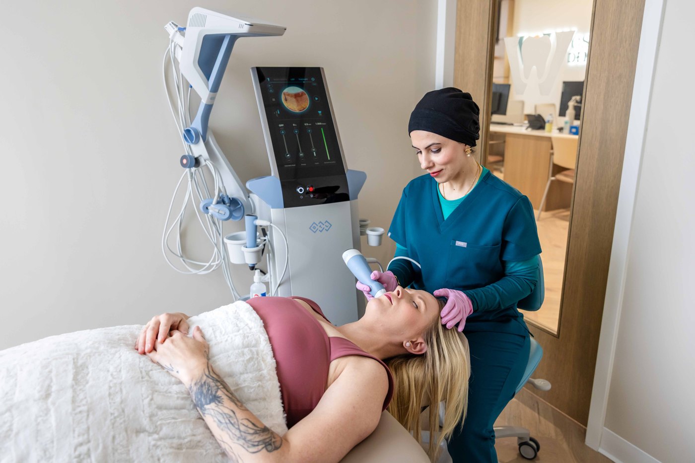 EXION Face – Needle-Free Skin Tightening